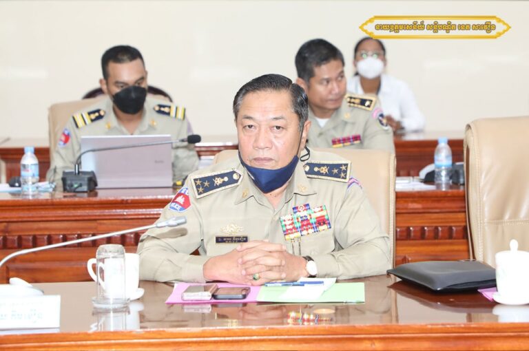 លោកឆាយ គឹមខឿន៖ អ្នកសារព័ត៌មាន ហេតុអ្វីបានជាការថតរូបខ្លះមិនត្រូវបាន អនុញ្ញាត