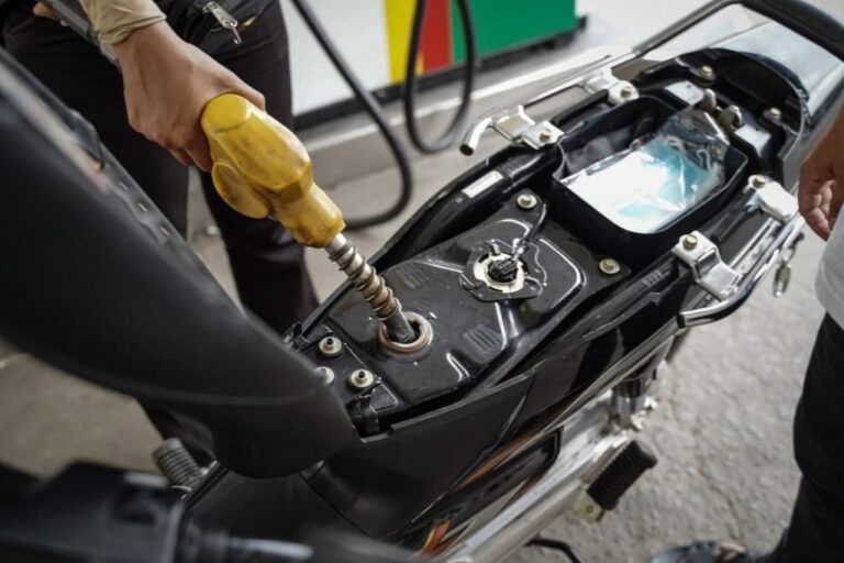 ប្រេងសាំងបន្តចុះតម្លៃមកត្រឹម ៤២០០រៀល និងម៉ាស៊ូត ៤៦៥០រៀល ក្នុងមួយលីត្របាន